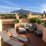Condes De Iza Nueva Andalucia Ferienhaus *