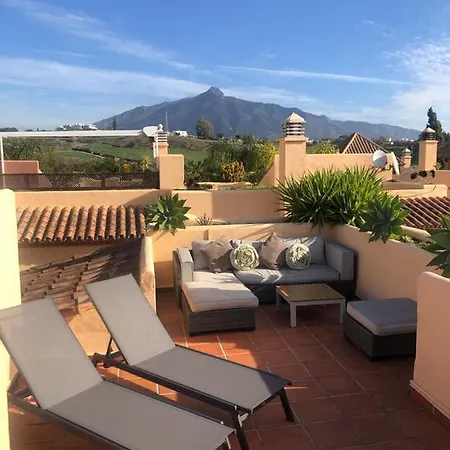 Condes De Iza Nueva Andalucia Semesterbostad *