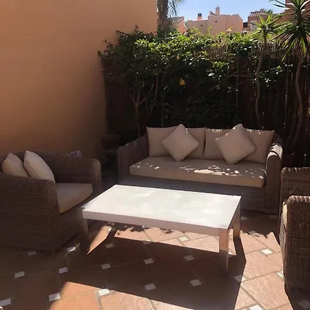 Condes De Iza Nueva Andalucia