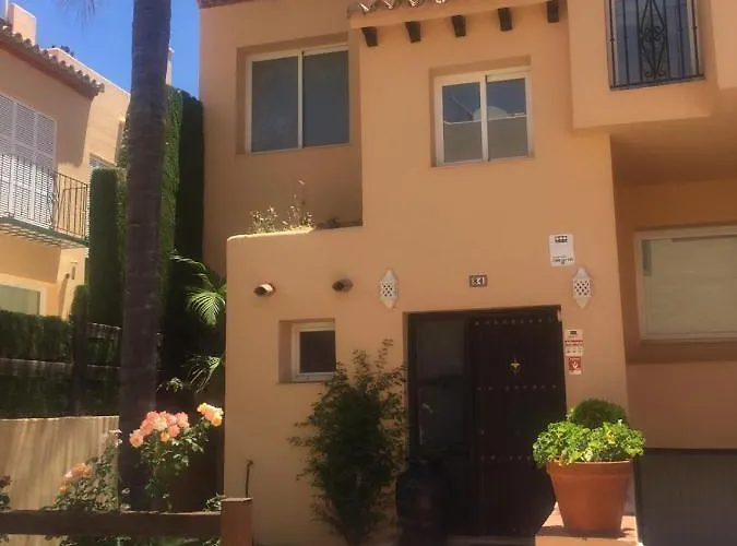 Condes De Iza Nueva Andalucia Casa de Férias *