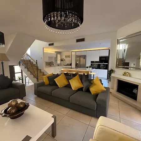 Tatil Evi Condes De Iza Nueva Andalucia *