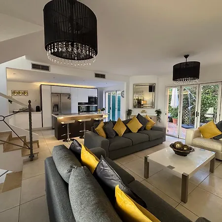 Tatil Evi Condes De Iza Nueva Andalucia Marbella